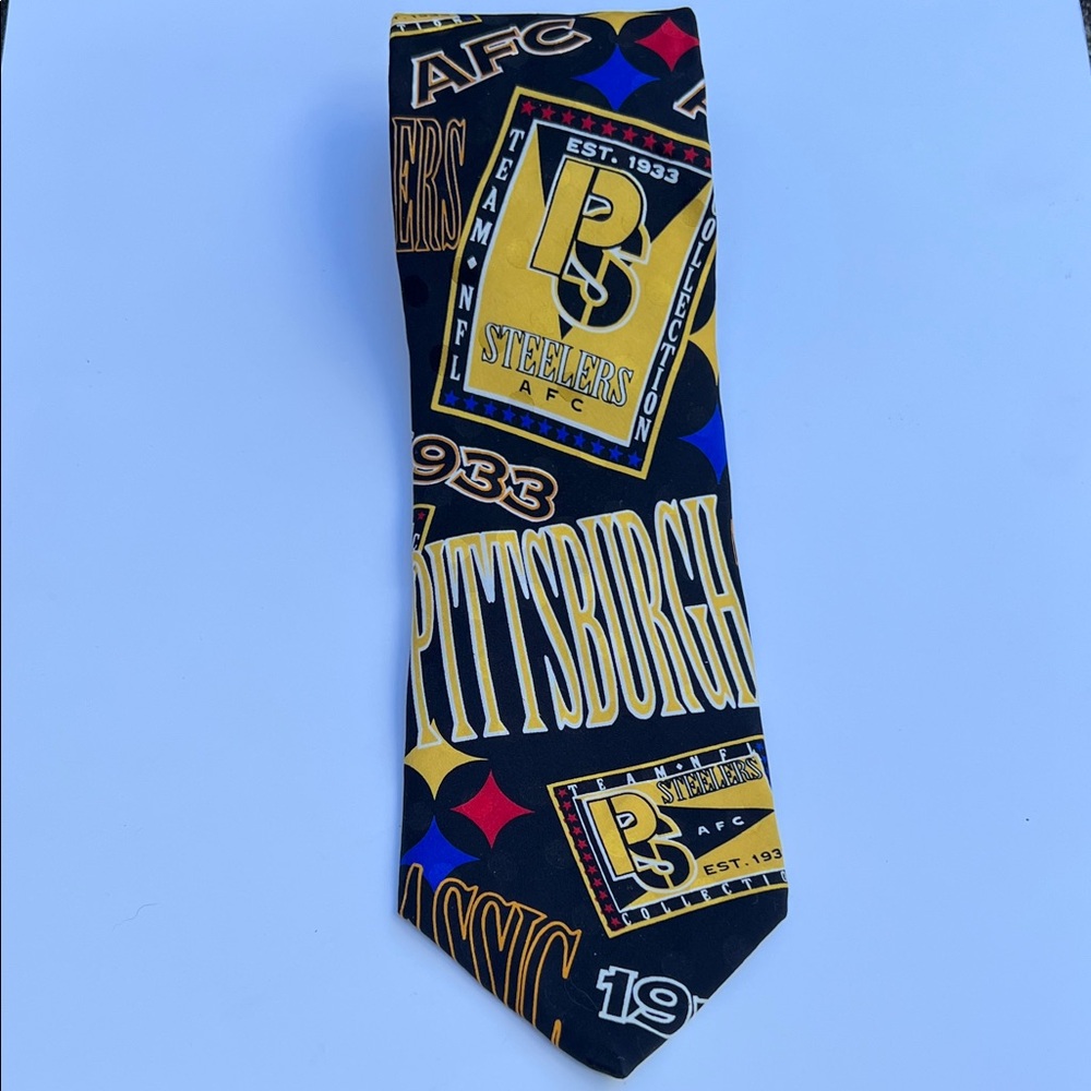 Pittsburgh Steelers Themed Tie in Black and Yellow